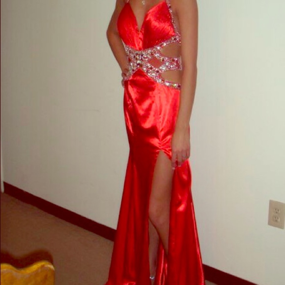 Elegant Red Prom Dress